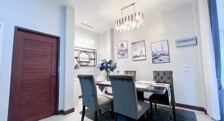 For sale 3 bedrooms house in East Pattaya, Pattaya