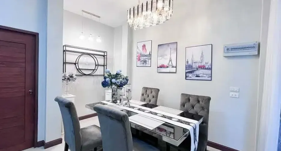For sale 3 bedrooms house in East Pattaya, Pattaya