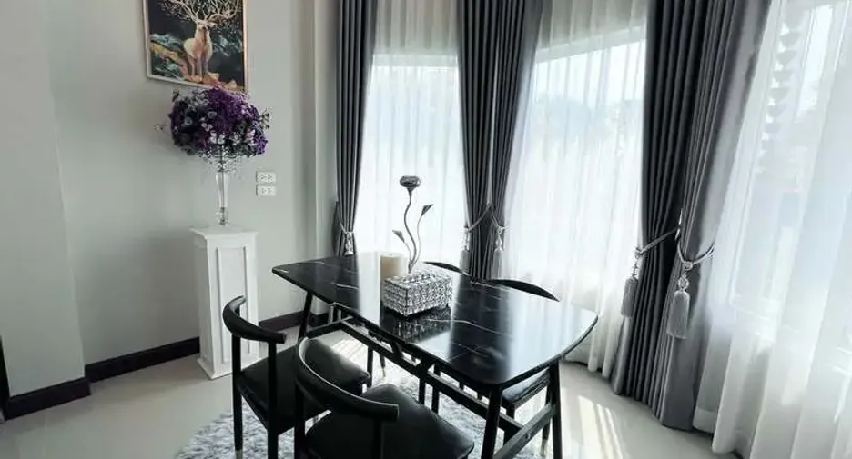 For sale 3 bedrooms house in East Pattaya, Pattaya