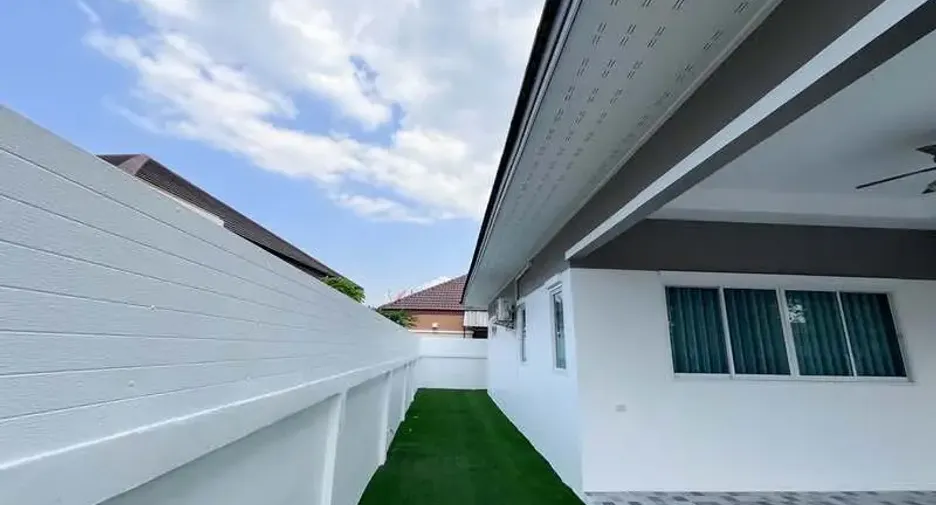 For sale 3 bedrooms house in East Pattaya, Pattaya