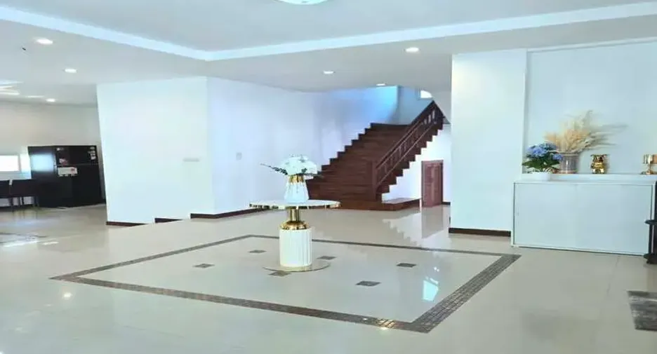 For rent 5 bedrooms villa in East Pattaya, Pattaya