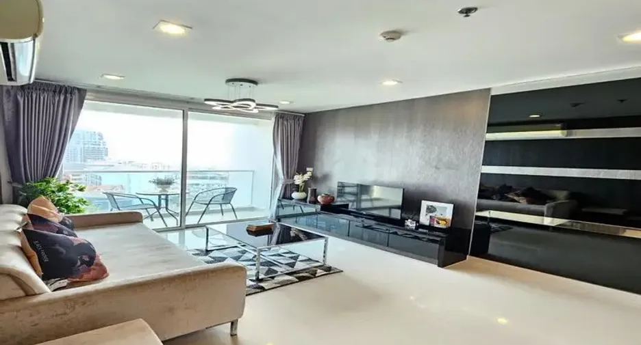 For sale 1 bed condo in Pratumnak, Pattaya
