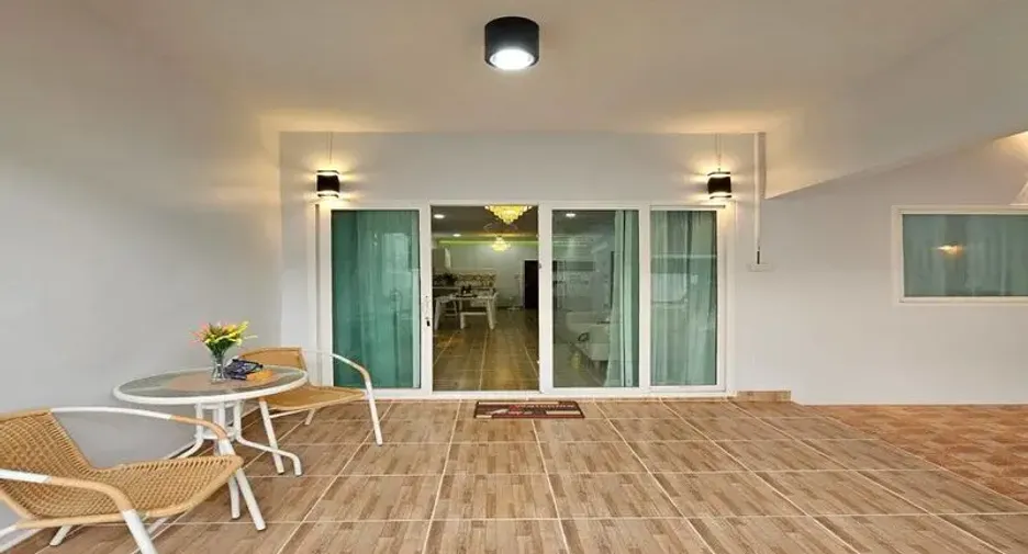 For sale 2 bedrooms house in East Pattaya, Pattaya