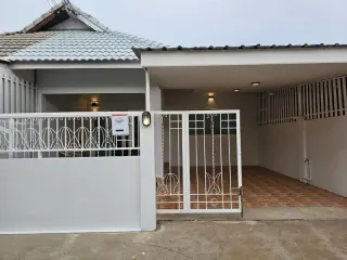 For sale 2 ベッドルーム villa in Bang Lamung, Chonburi