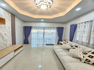 For sale 2 ベッドルーム villa in Bang Lamung, Chonburi