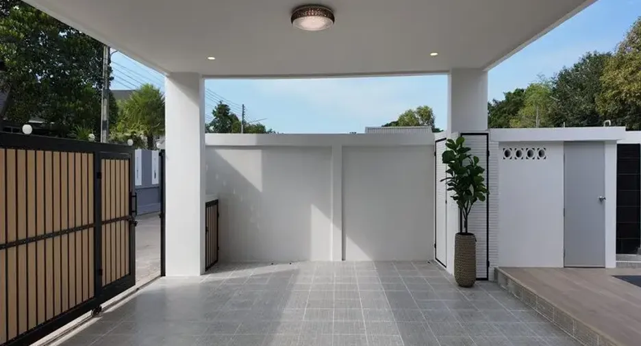 For sale 3 ベッドルーム villa in Huay Yai, Pattaya