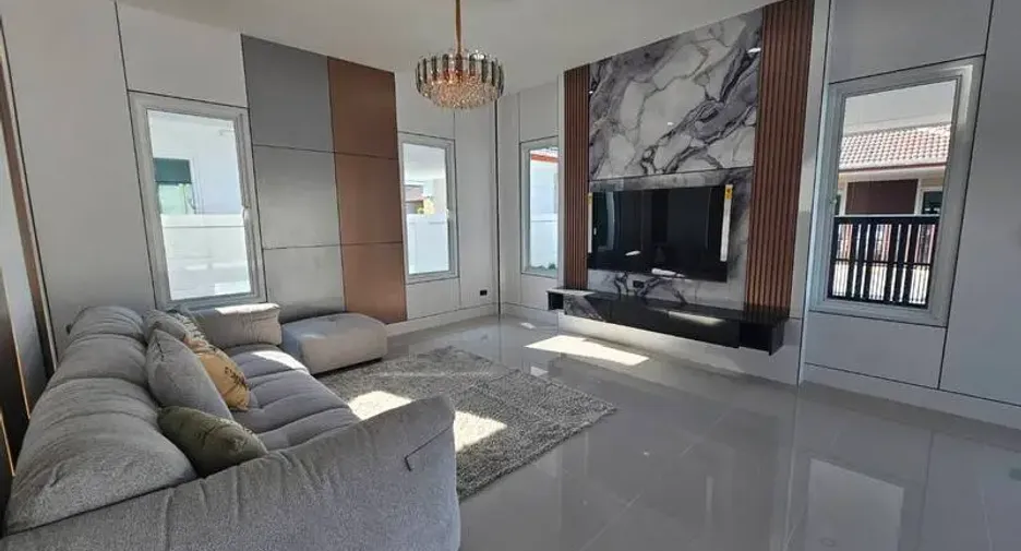 For sale 3 bedrooms villa in Huay Yai, Pattaya