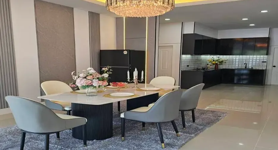 For sale 3 bedrooms villa in Huay Yai, Pattaya