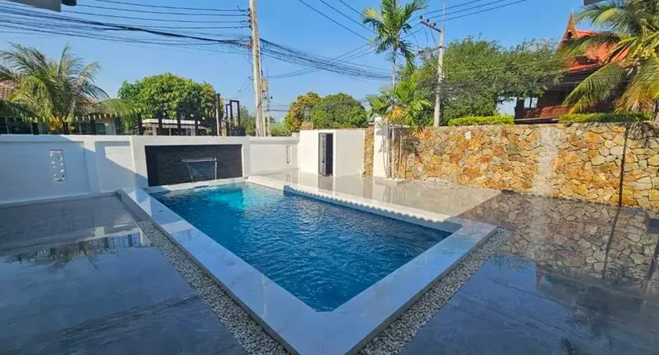 For sale 3 bedrooms villa in Huay Yai, Pattaya