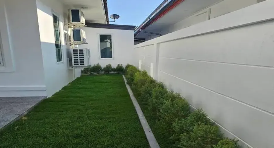 For sale 3 bedrooms villa in Huay Yai, Pattaya