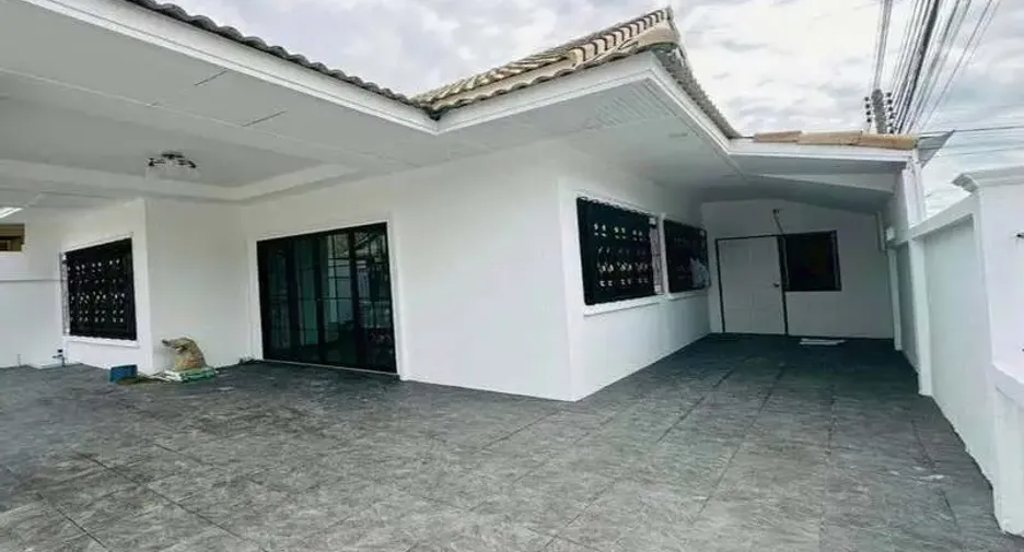 For sale 2 bedrooms villa in East Pattaya, Pattaya