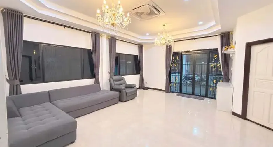 For sale 2 bedrooms villa in East Pattaya, Pattaya
