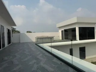 Villa en venta de 7 habitaciones en Bang Lamung, Chonburi