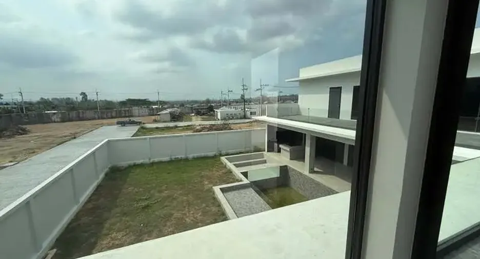For sale 7 bedrooms villa in East Pattaya, Pattaya