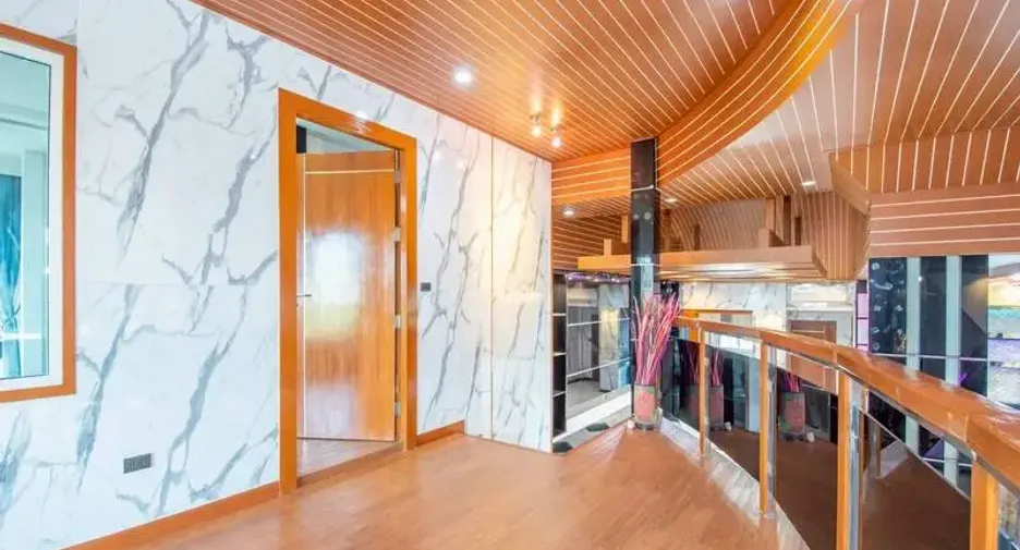 Villa zum Kauf mit 4 Zimmer in Huay Yai, Pattaya