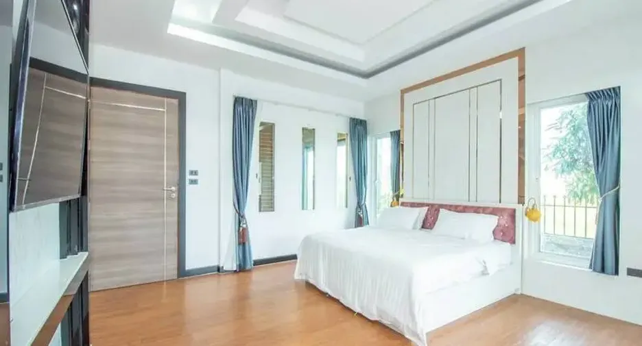 Villa zum Kauf mit 4 Zimmer in Huay Yai, Pattaya