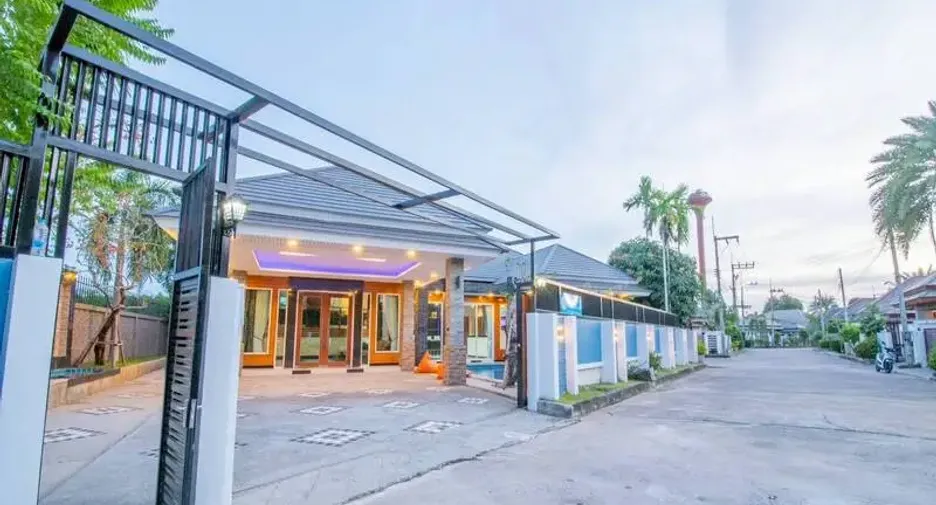 Villa zum Kauf mit 4 Zimmer in Huay Yai, Pattaya