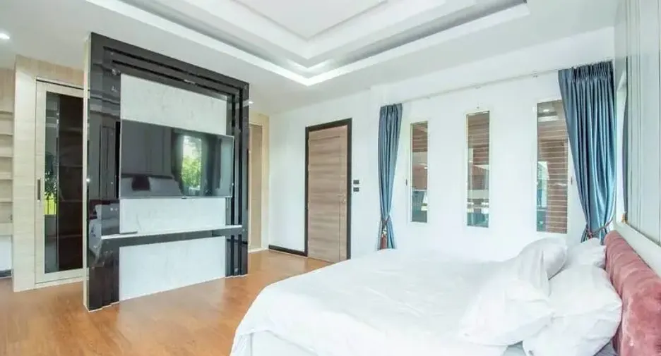Villa zum Kauf mit 4 Zimmer in Huay Yai, Pattaya