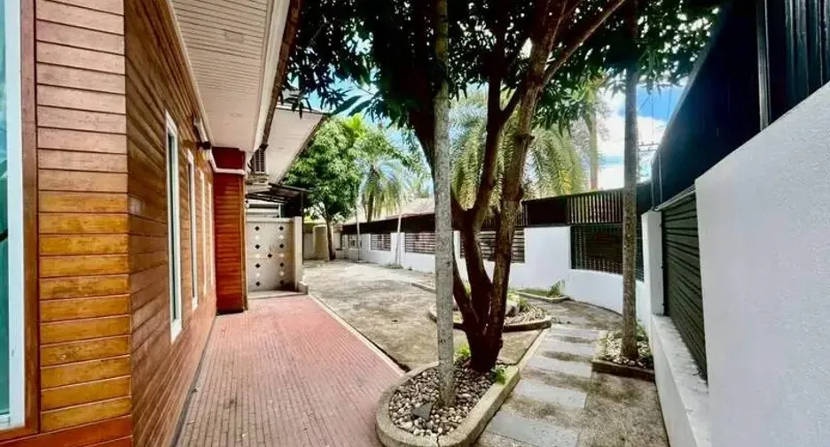 Villa zum Kauf mit 4 Zimmer in Huay Yai, Pattaya