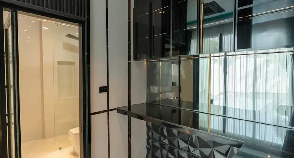 For sale 4 bedrooms villa in East Pattaya, Pattaya