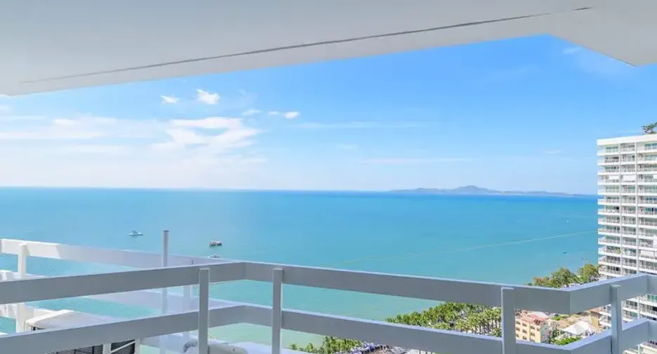 For sale 2 bedrooms condo in Jomtien, Pattaya