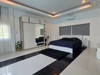For sale 3 bedrooms villa in Bang Lamung, Chonburi