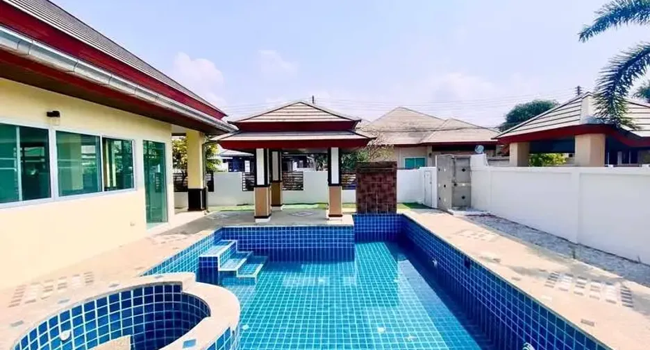 For sale 3 bedrooms villa in Huay Yai, Pattaya