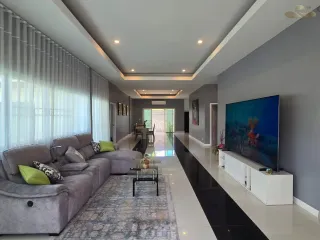 For sale 3 bedrooms villa in Bang Lamung, Chonburi