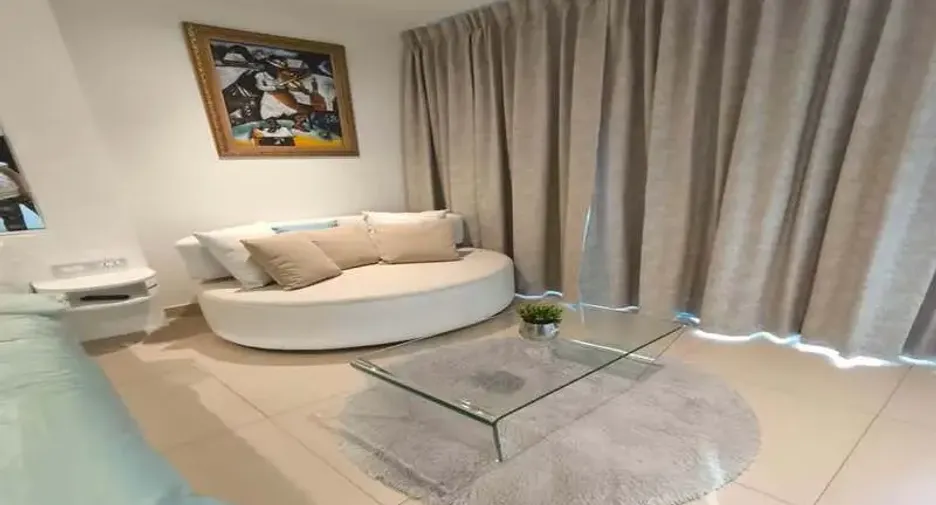 For rent studio condo in Pratumnak, Pattaya