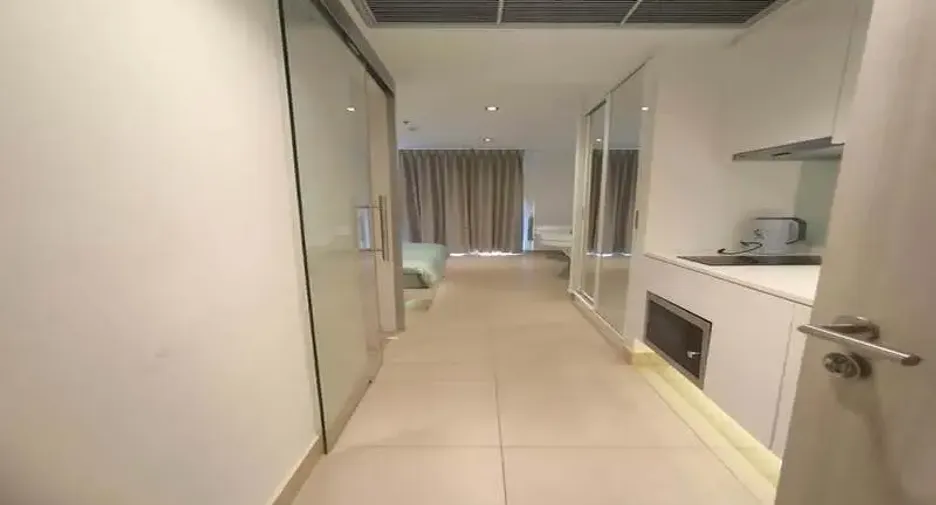 For rent studio condo in Pratumnak, Pattaya