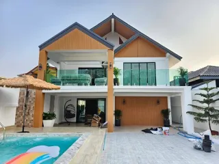 For sale 5 bedrooms villa in Bang Lamung, Chonburi