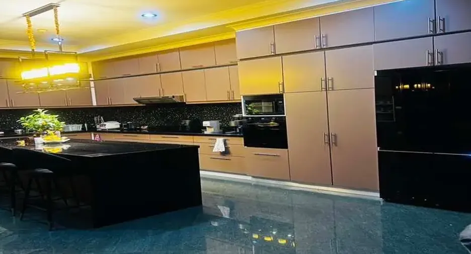 À vendre 5 chambres villa à Bang Lamung, Chonburi