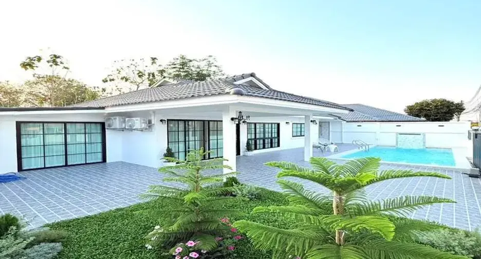 For sale 3 bedrooms villa in South Pattaya, Pattaya