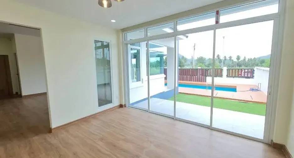 For sale 3 bedrooms villa in Sattahip, Chonburi