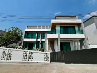 For sale 5 ベッドルーム villa in Bang Lamung, Chonburi