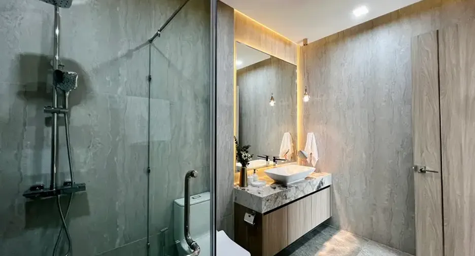 For sale 5 bedrooms villa in East Pattaya, Pattaya