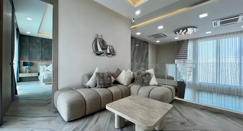 For sale 5 bedrooms villa in East Pattaya, Pattaya