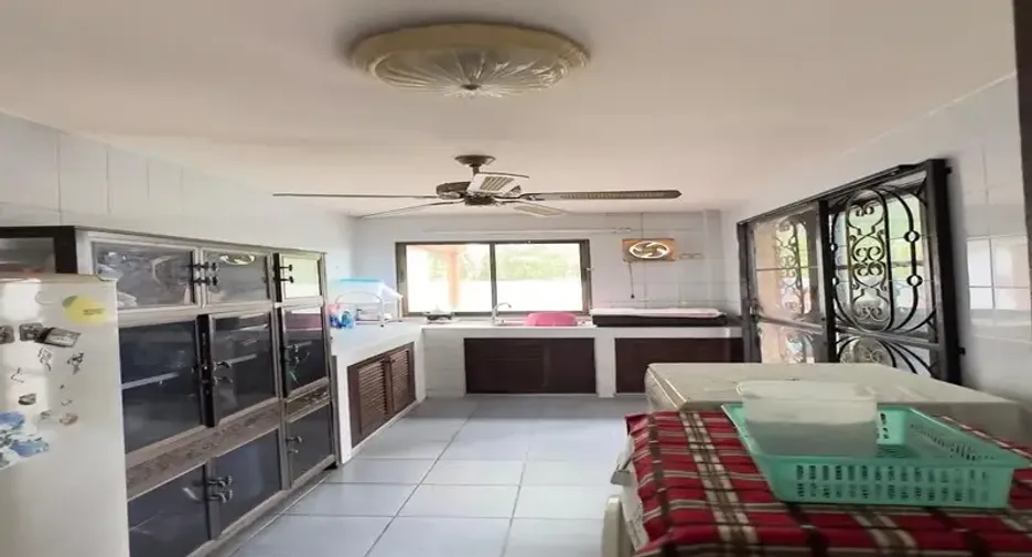 For sale 4 bedrooms villa in East Pattaya, Pattaya