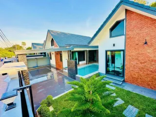 For sale 3 bedrooms villa in Bang Lamung, Chonburi