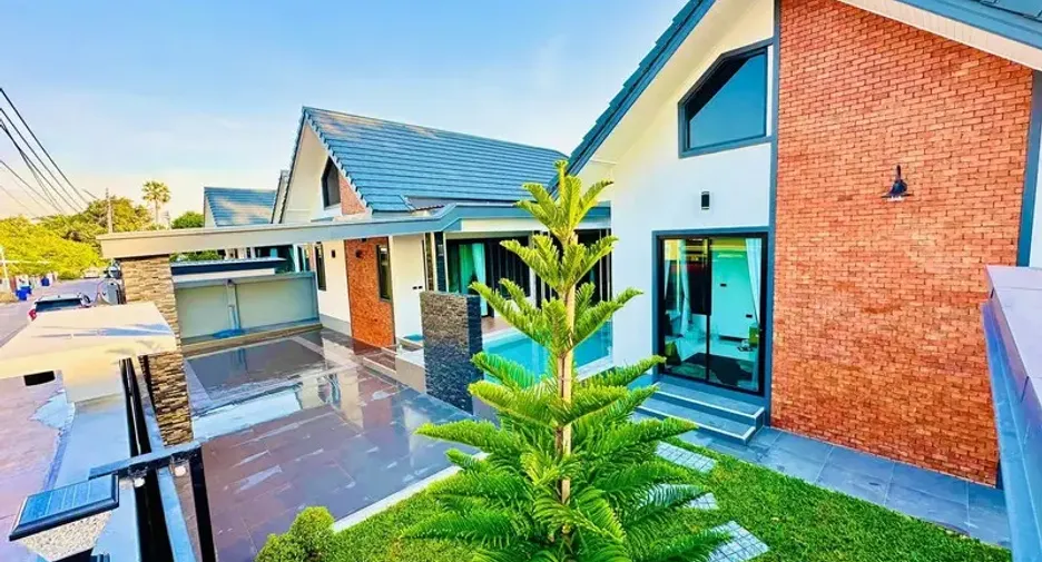 For sale 3 bedrooms villa in Bang Lamung, Chonburi