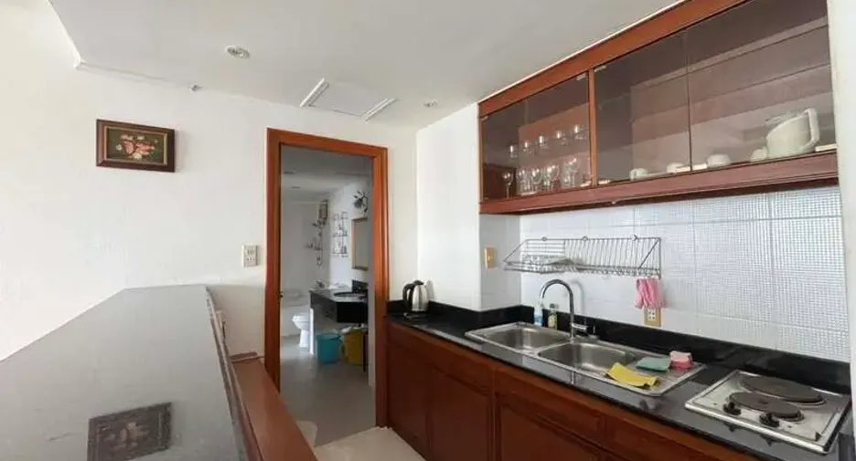 For sale 2 ベッドルーム condo in Pratumnak, Pattaya