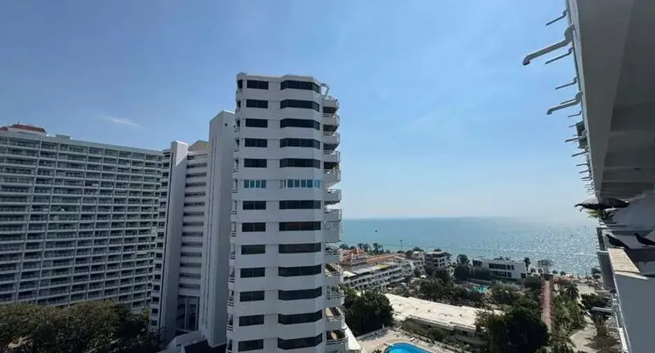 For sale 2 ベッドルーム condo in Pratumnak, Pattaya