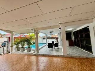 For sale 4 bedrooms villa in Bang Lamung, Chonburi