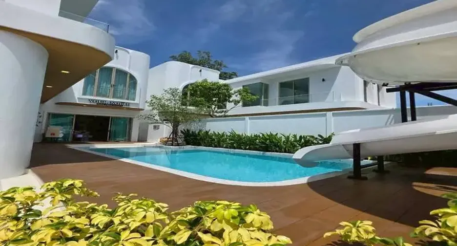 For sale 5 bedrooms villa in Jomtien, Pattaya