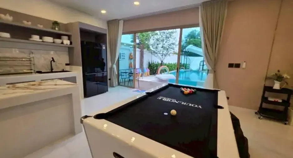 For sale 5 bedrooms villa in Jomtien, Pattaya