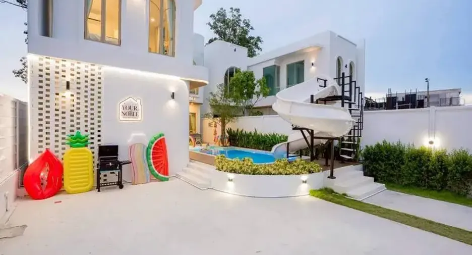 For sale 5 bedrooms villa in Jomtien, Pattaya