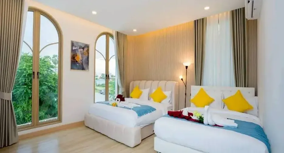 For sale 5 bedrooms villa in Jomtien, Pattaya
