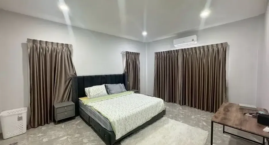 For sale 4 ベッドルーム villa in East Pattaya, Pattaya