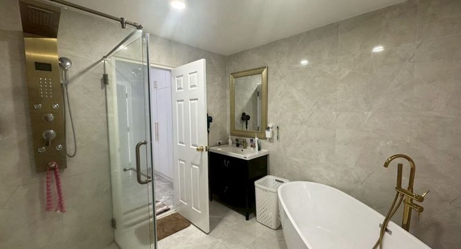 For sale 4 ベッドルーム villa in East Pattaya, Pattaya