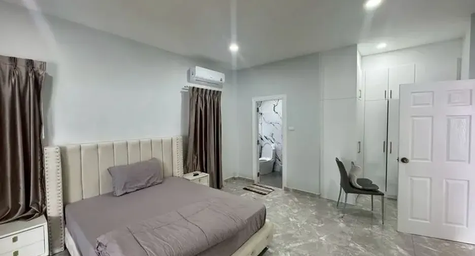 For sale 4 ベッドルーム villa in East Pattaya, Pattaya